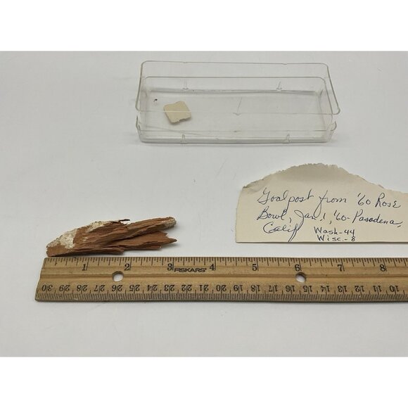 1960 Rose Bowl  Pieces Of Goal Post Torn Down By The Washington Husky Fans - Picture 6 of 11